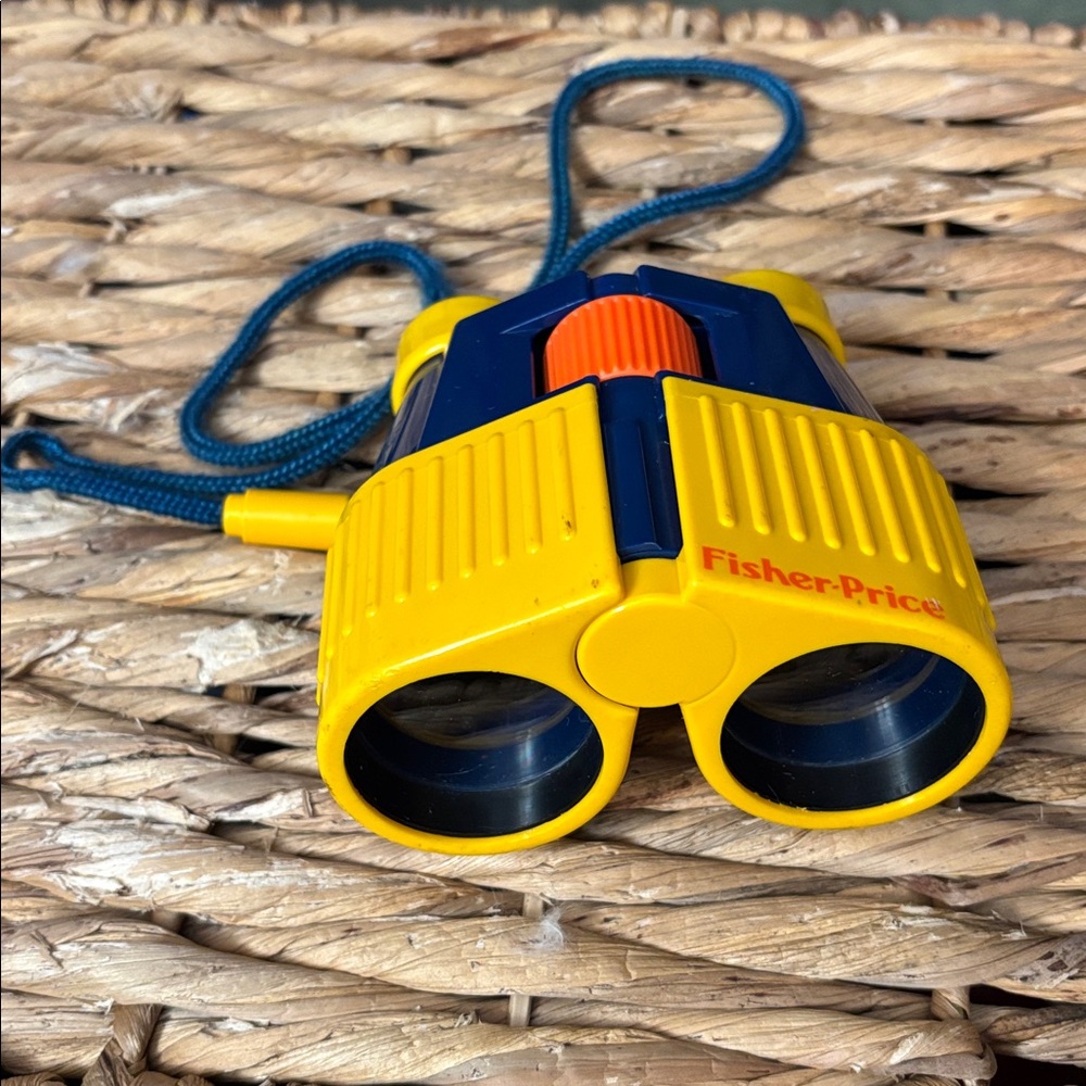 Fisher Price vintage yellow and blue 1980’s binoculars, used, in good condition